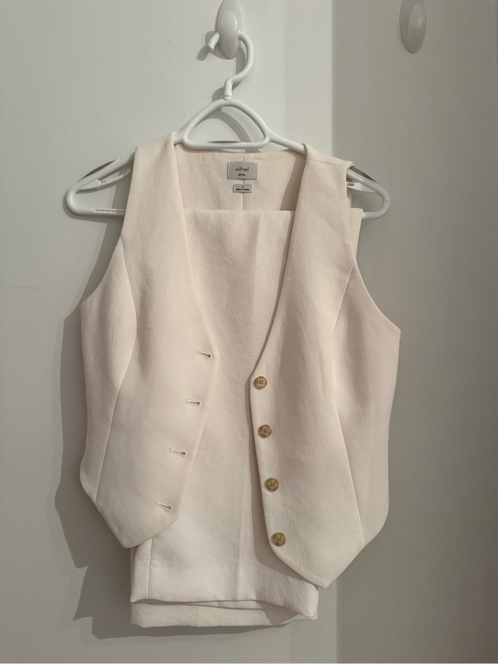 Aritzia Cream Button-Front Sleeveless Vest